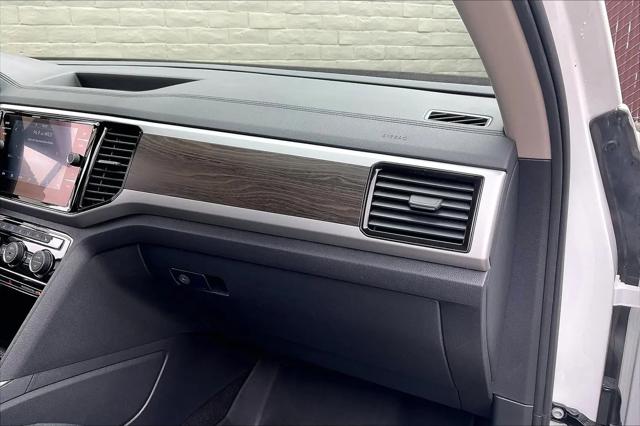 2022 Volkswagen Atlas 2.0T SE w/Technology
