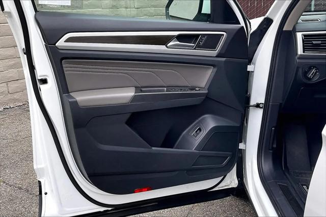 2022 Volkswagen Atlas 2.0T SE w/Technology