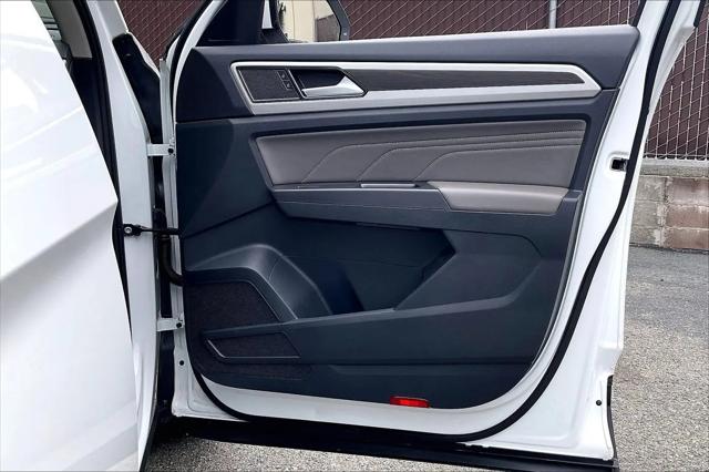 2022 Volkswagen Atlas 2.0T SE w/Technology
