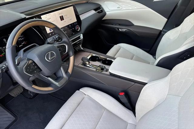 2026 Lexus RX 450h+ Luxury