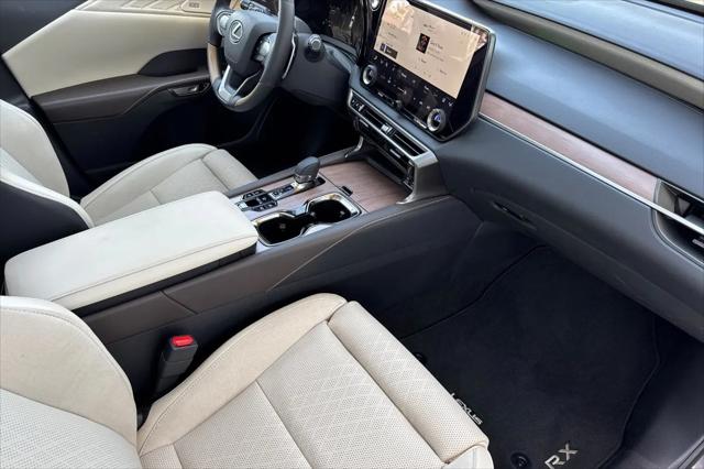 2026 Lexus RX 450h+ Luxury