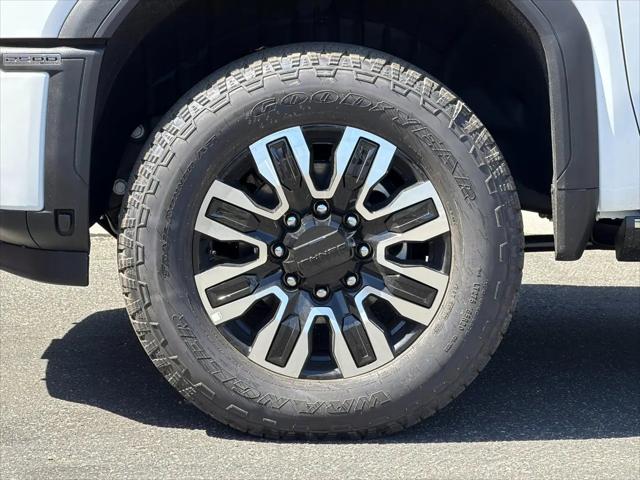 2026 GMC Sierra 2500HD Crew Cab, Standard Bed, Denali Ultimate, 4WD
