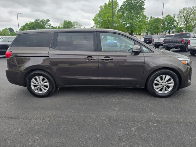 2017 Kia Sedona LX