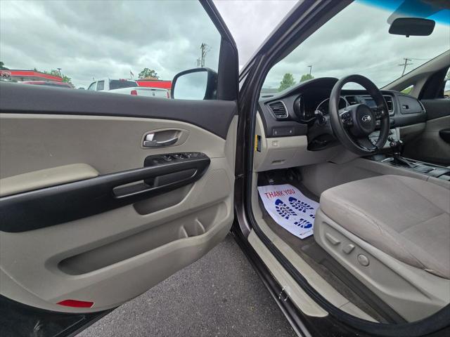 2017 Kia Sedona LX