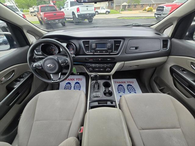 2017 Kia Sedona LX