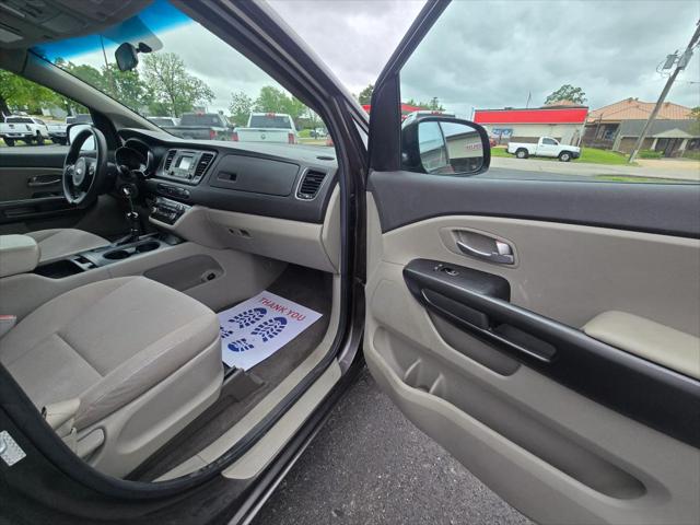 2017 Kia Sedona LX