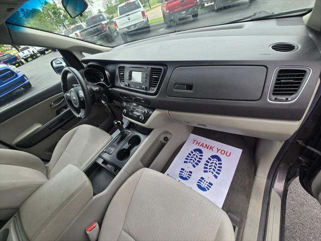 2017 Kia Sedona LX