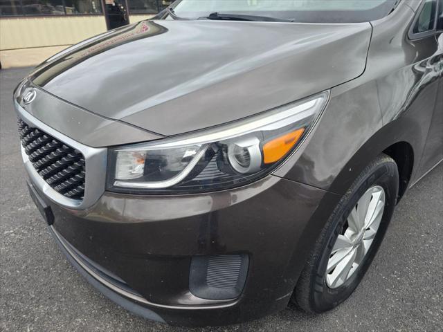 2017 Kia Sedona LX