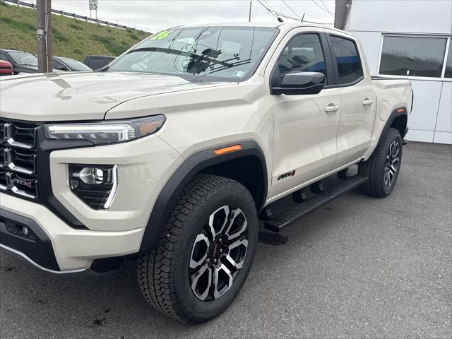 2026 GMC Canyon AT4, 4WD