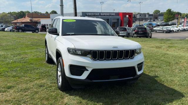 2025 Jeep Grand Cherokee Laredo X 4x4