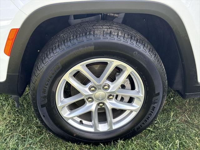 2025 Jeep Grand Cherokee Laredo X 4x4