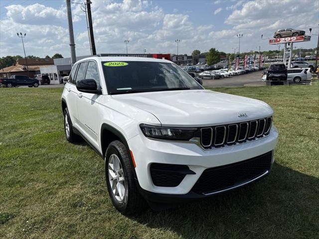 2025 Jeep Grand Cherokee Laredo X 4x4