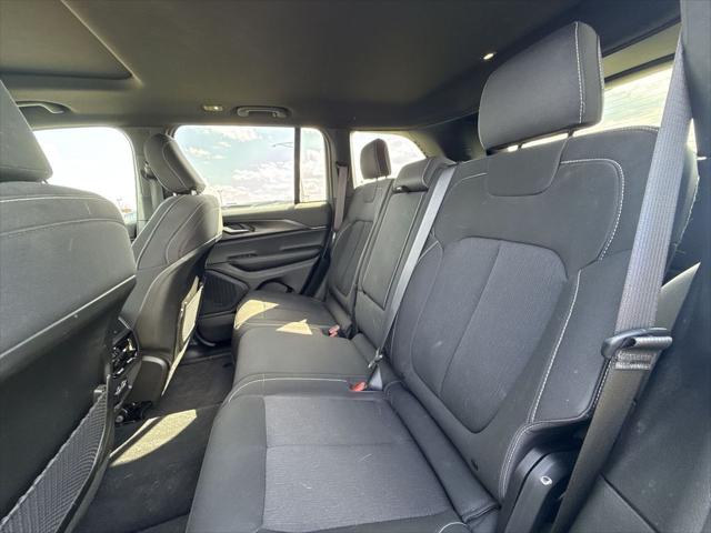 2025 Jeep Grand Cherokee Laredo X 4x4