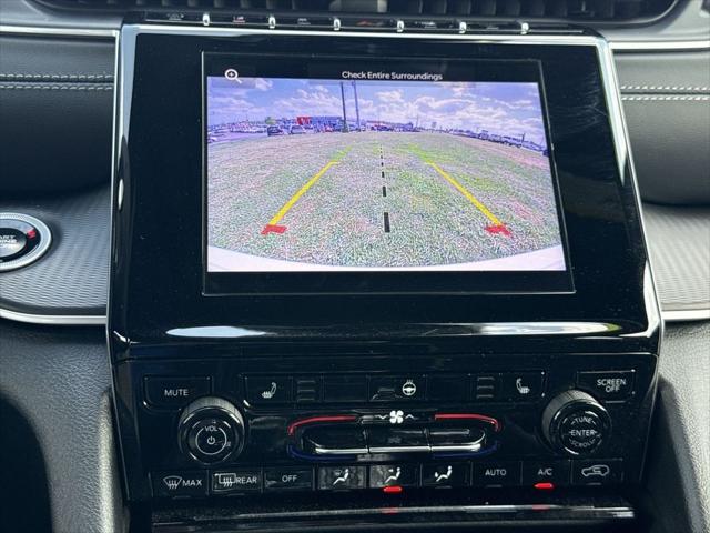 2025 Jeep Grand Cherokee Laredo X 4x4
