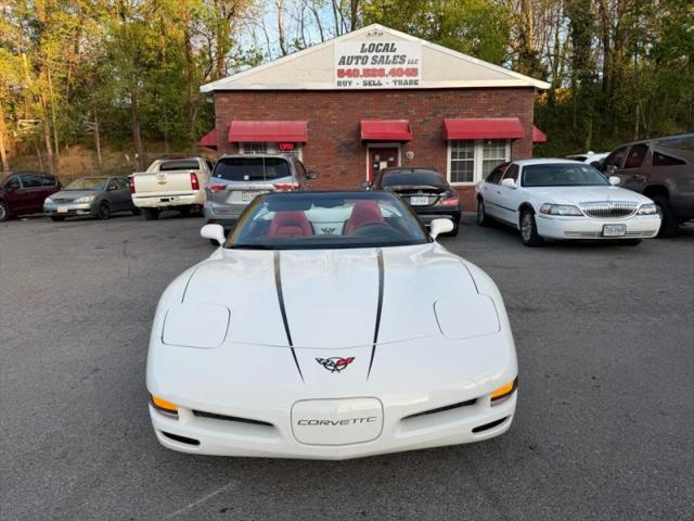 2002 Chevrolet Corvette Base
