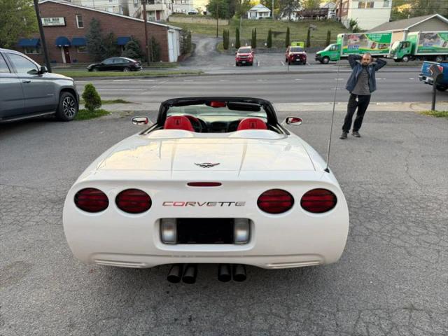 2002 Chevrolet Corvette Base