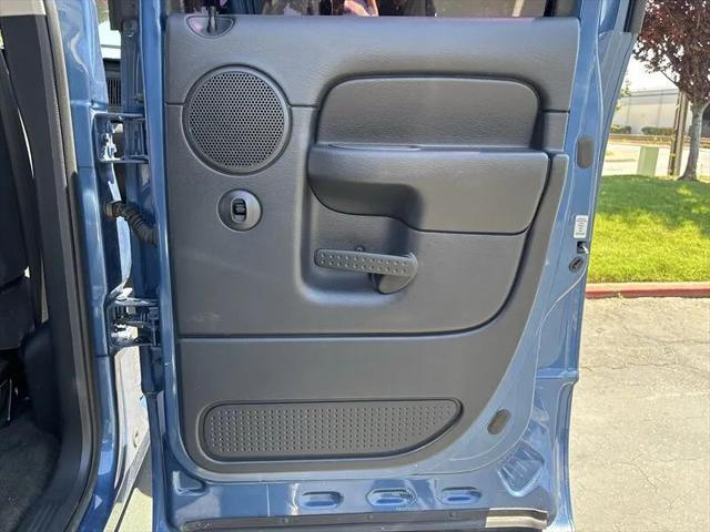 2002 Dodge Ram 1500 Base