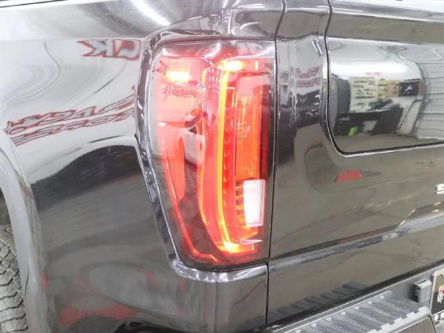 2021 GMC Sierra 1500 4WD Crew Cab Short Box AT4