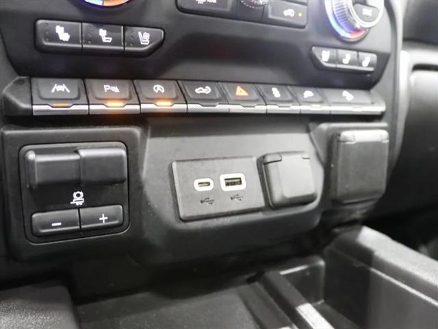 2021 GMC Sierra 1500 4WD Crew Cab Short Box AT4
