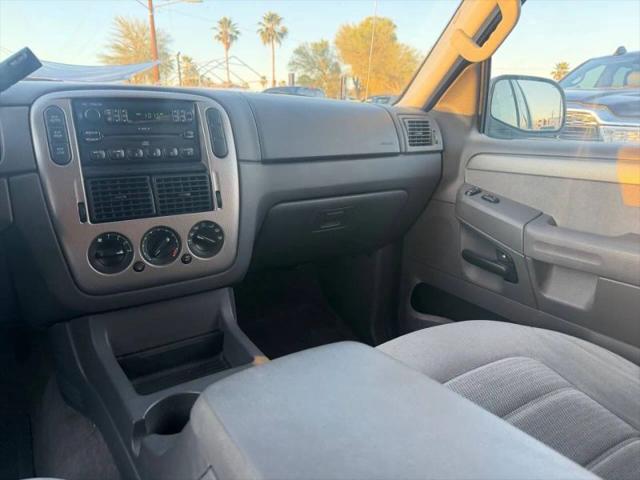 2004 Ford Explorer XLT