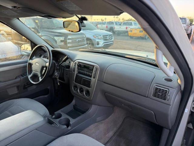 2004 Ford Explorer XLT