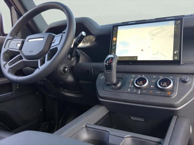2025 Land Rover Defender 110 P400 S