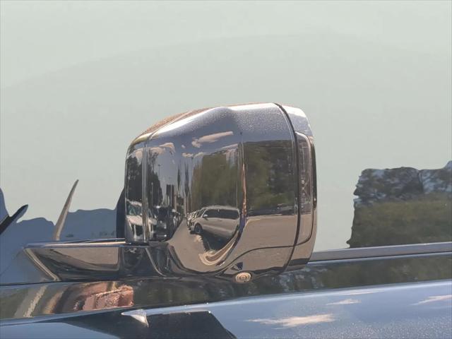 2025 Land Rover Defender 110 P400 S