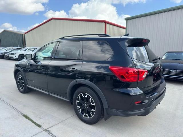 2020 Nissan Pathfinder SL 2WD