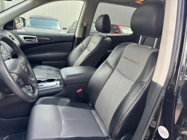 2020 Nissan Pathfinder SL 2WD