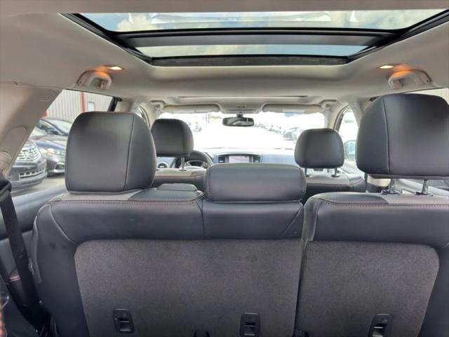 2020 Nissan Pathfinder SL 2WD