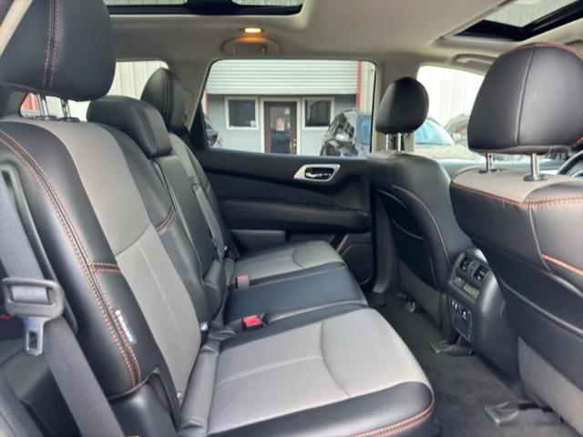 2020 Nissan Pathfinder SL 2WD