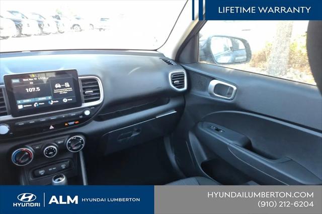 2026 Hyundai Venue SE