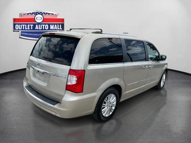 2014 Chrysler Town & Country Limited