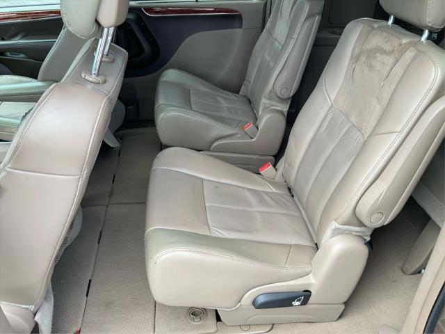 2014 Chrysler Town & Country Limited