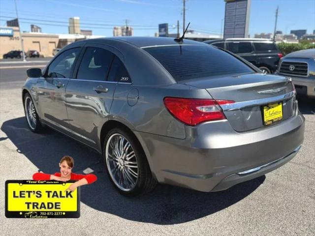 2013 Chrysler 200 Touring