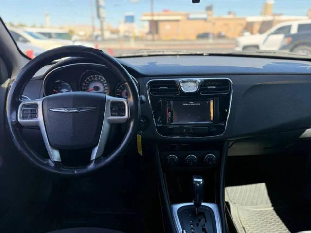 2013 Chrysler 200 Touring