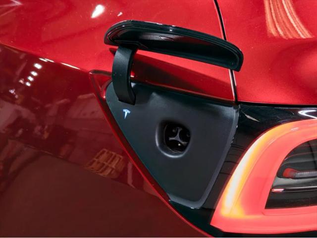 2024 Tesla Model Y Long Range Dual Motor All-Wheel Drive