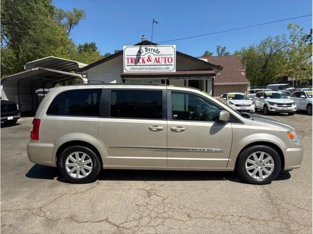 2013 Chrysler Town & Country Touring for sale in El Dorado, CA