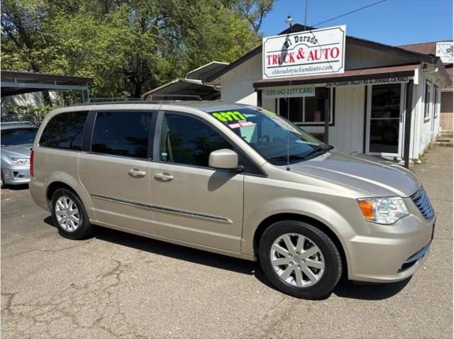 2013 Chrysler Town & Country Touring