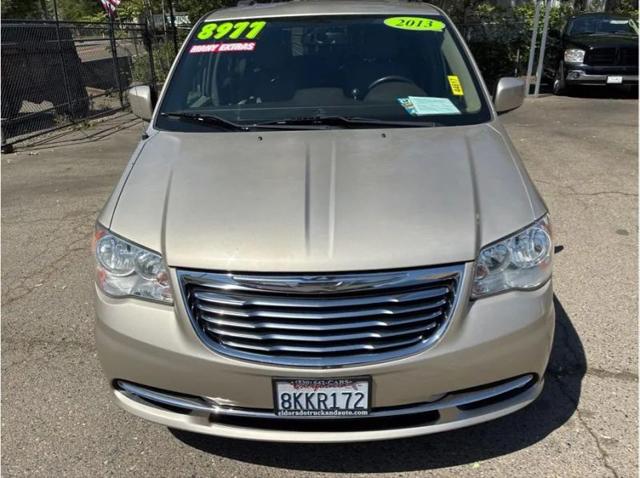 2013 Chrysler Town & Country Touring