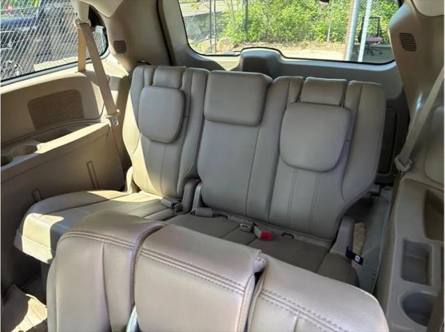 2013 Chrysler Town & Country Touring