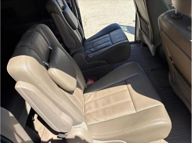 2013 Chrysler Town & Country Touring