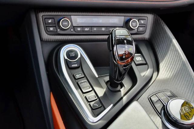 2019 BMW i8 Base