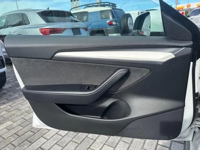 2022 Tesla Model 3 Rear-Wheel Drive