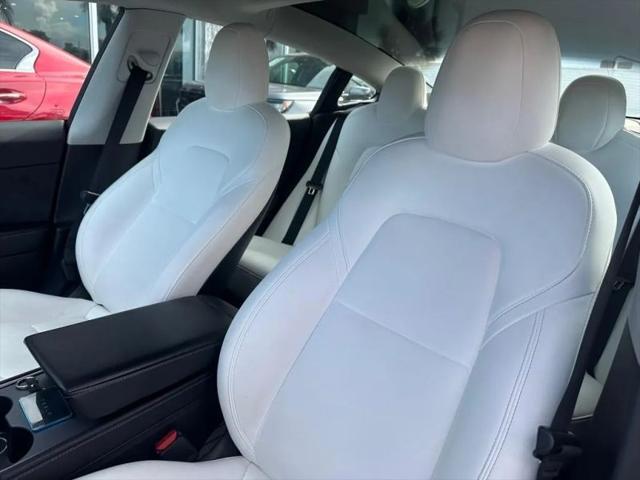 2022 Tesla Model 3 Rear-Wheel Drive