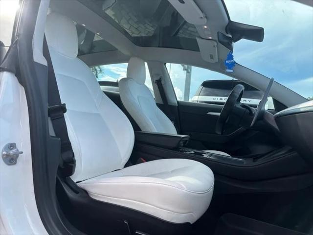 2022 Tesla Model 3 Rear-Wheel Drive