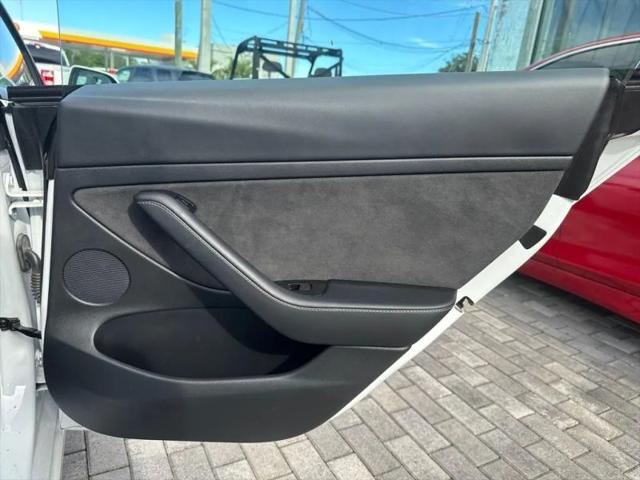 2022 Tesla Model 3 Rear-Wheel Drive