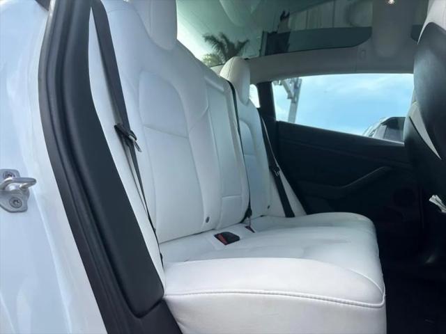 2022 Tesla Model 3 Rear-Wheel Drive