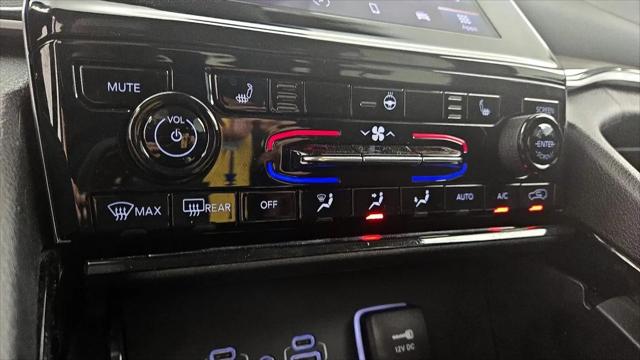 2023 Jeep Grand Cherokee Laredo 4x2