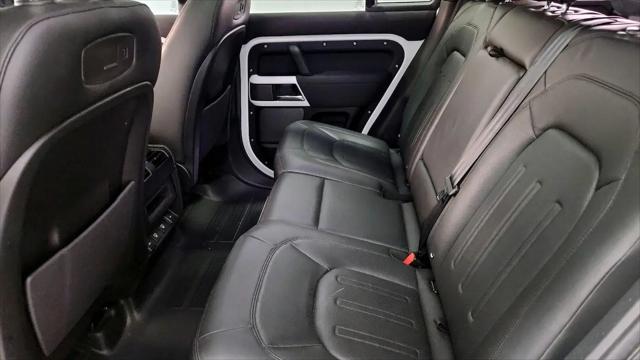 2022 Land Rover Defender 110 SE